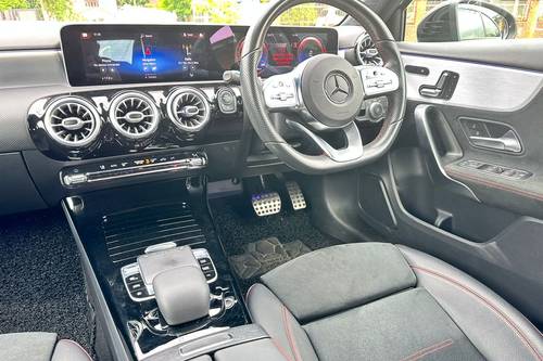 2019 Mercedes Benz A-Class A 250 AMG Line Terpakai